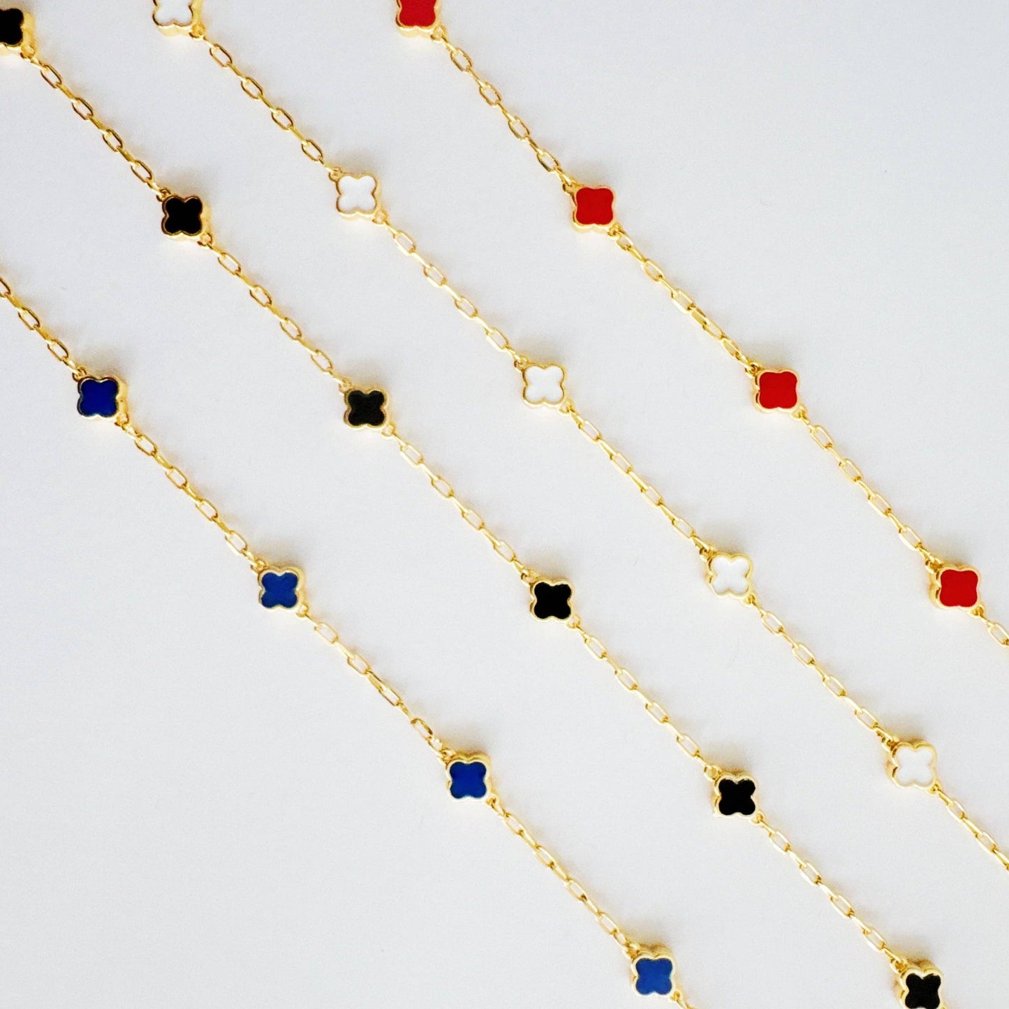 Petite Clover Single Layer Bracelet