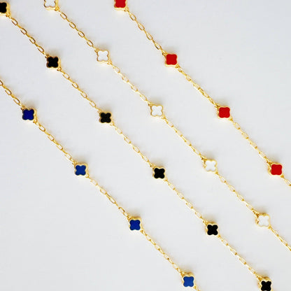 Petite Clover Single Layer Bracelet