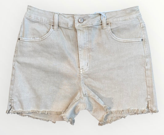 BEIGE BABE SHORTS
