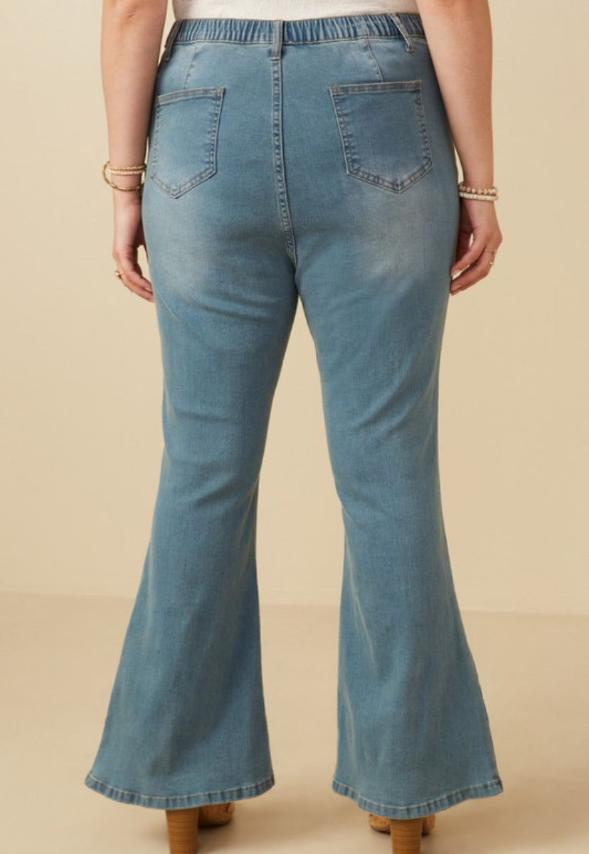 CURVY FOREVER FLARE JEANS